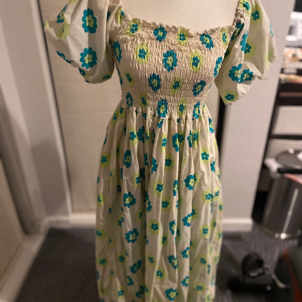 Milkmaid Print dress with pockets! Size small